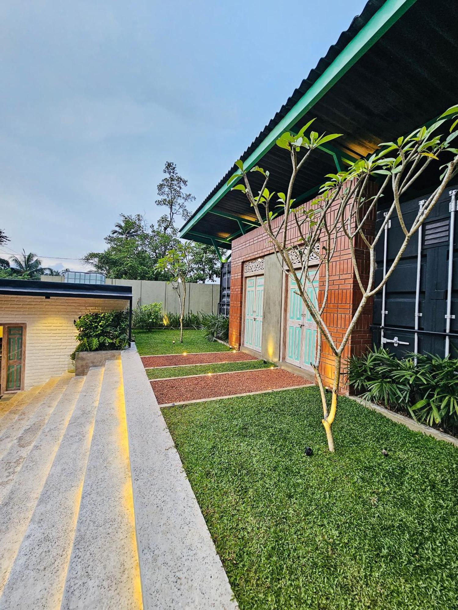 Container Villa Luxury Collection Weliweriya Exterior photo